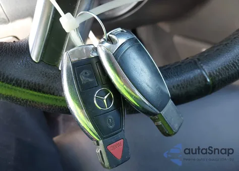 2008 Mercedes-Benz Gl 450 4Matic z USA, uszkodzony, nr VIN 4JGBF71E48A378687